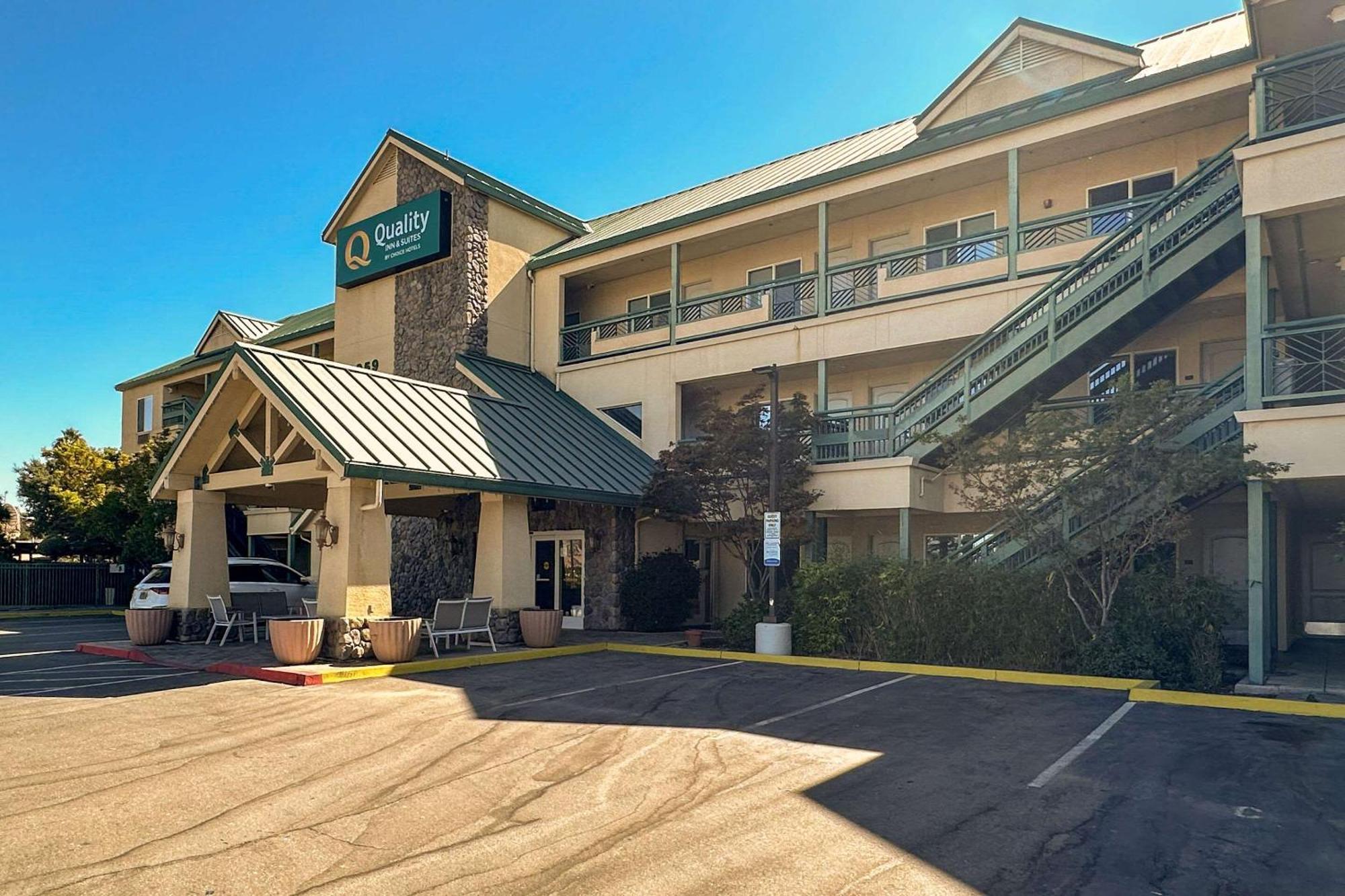 Quality Inn & Suites Livermore Wine Country Екстериор снимка