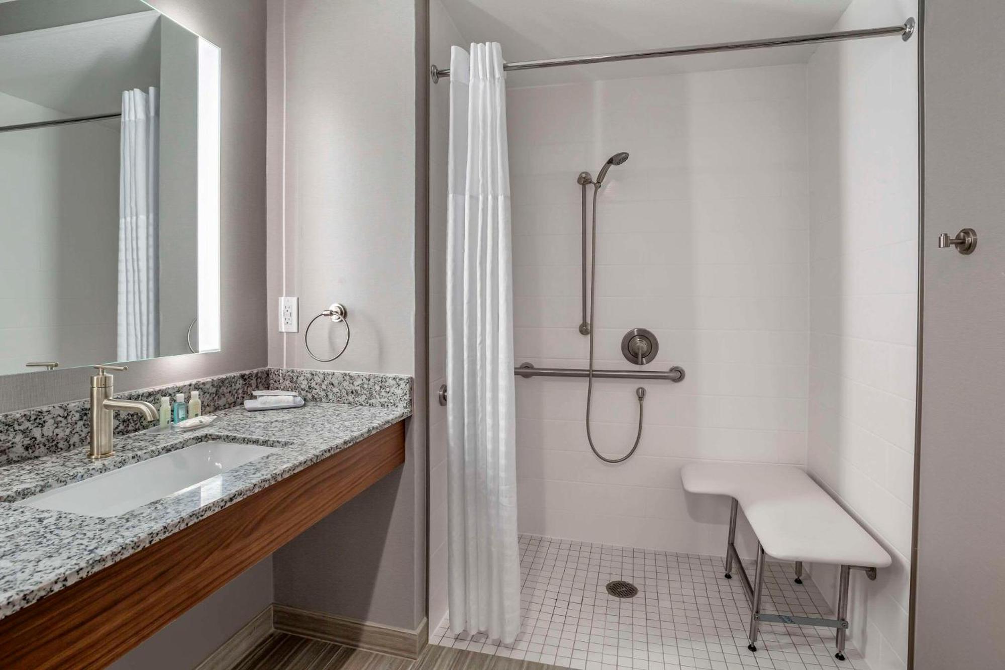 Quality Inn & Suites Livermore Wine Country Екстериор снимка